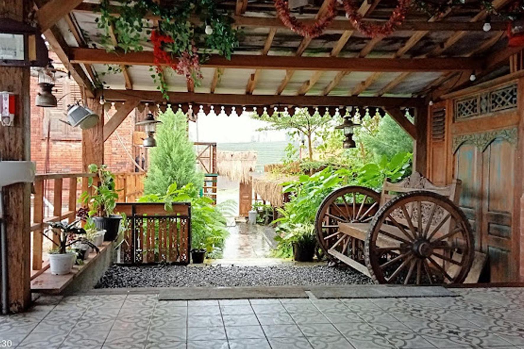 Pondok Tubing Hotel Malang Bagian luar foto